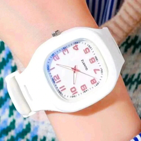 NWT..FASHION QRTZ WATCH.. WHITE-PINK HYPOALLERGENIC ..we bundle. enjoy - Picture 1 of 4